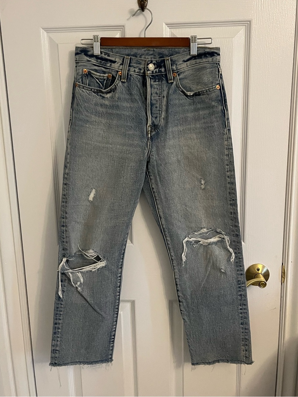 Levi's Distressed Light Blue Ripped Jeans - Picture 2 of 7